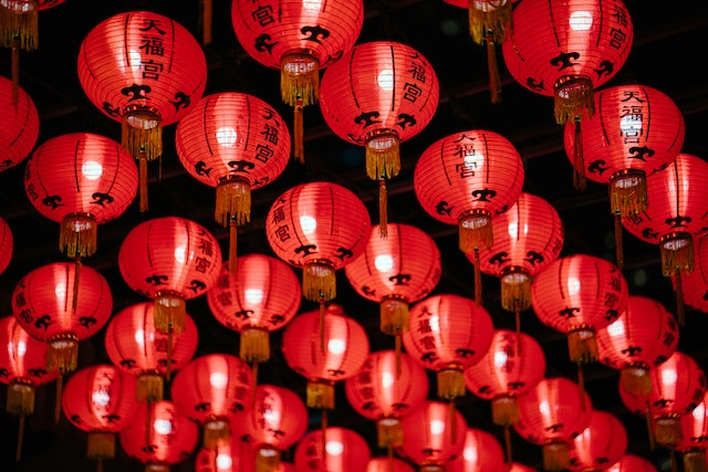 english-to-chinese-translator-lantern